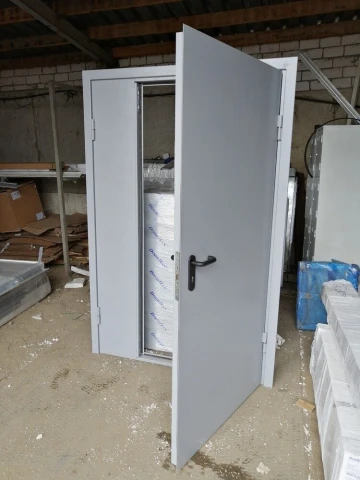 Двустворчатая дверь 1270х2220